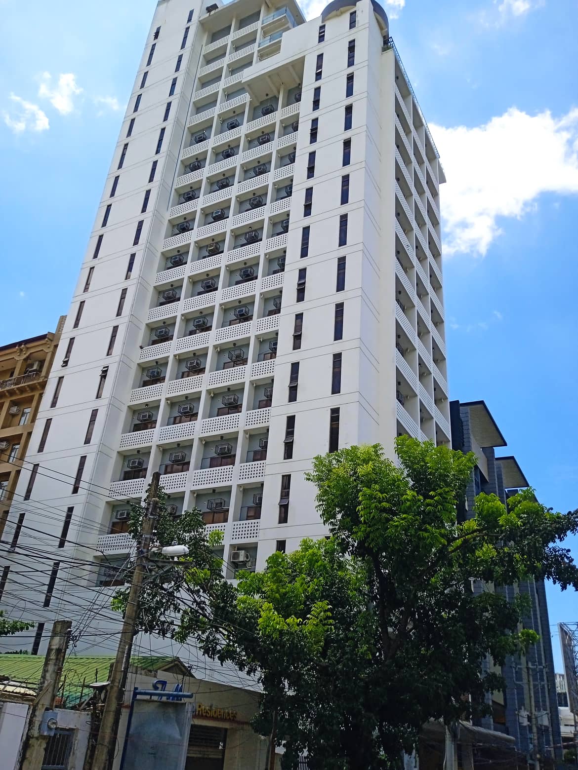 TRILLIUM RESIDENCES - STUDIO UNIT