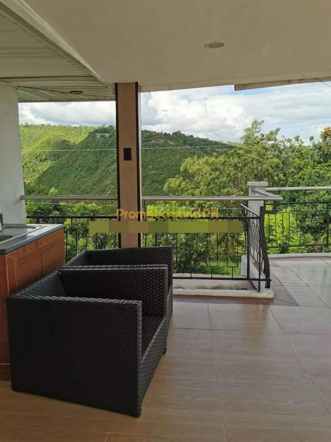 Overlooking Mountainview and Seaview House and Lot in Talisay City