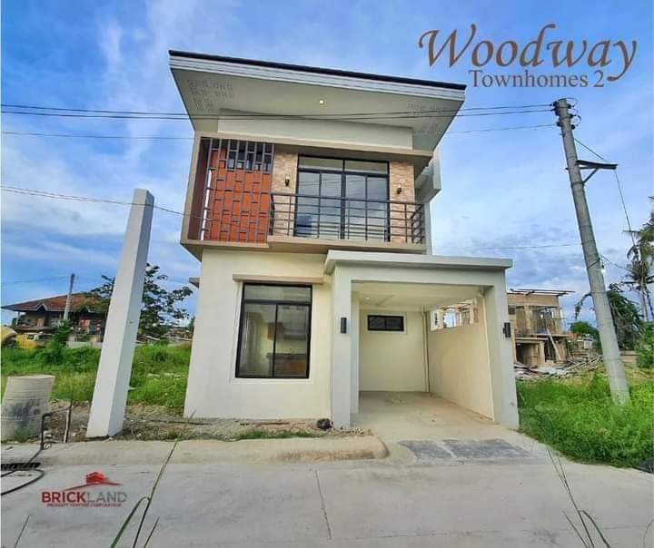 WOODWAY TOWNHOMES 2 - WILLOW MODEL REAR ATTACHED